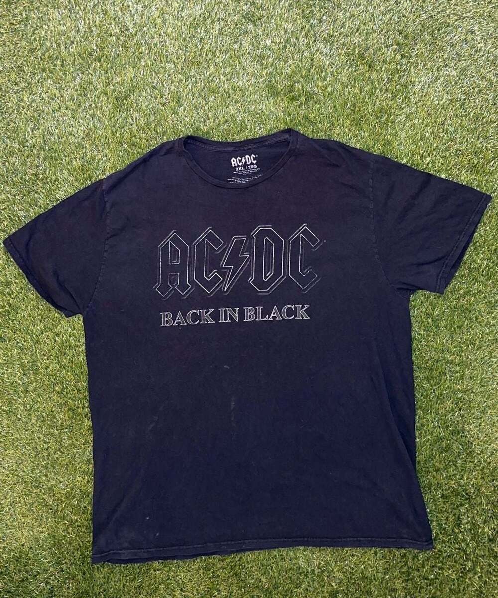 AC/DC Back in Black Album Cover Official Merchandise Men's Black T-Shirt Large